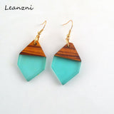 Leanzni Women Earring