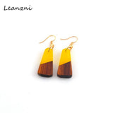 Leanzni Women Earring